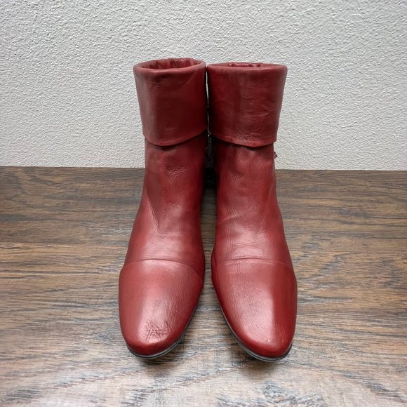 Costume National Deep Red Italian Leather Cuff Ankle Slip On Boots 37.5 US 7 - Picture 2 of 10